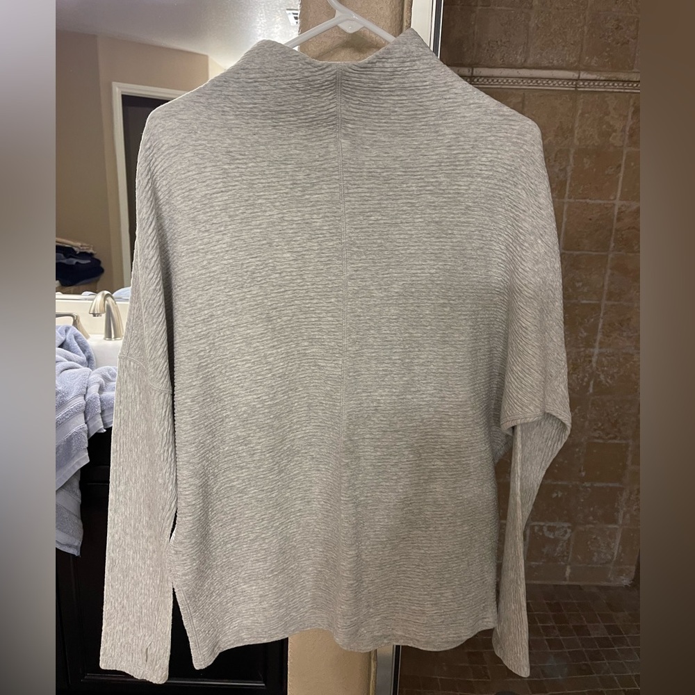 Lulu Sweatshirt